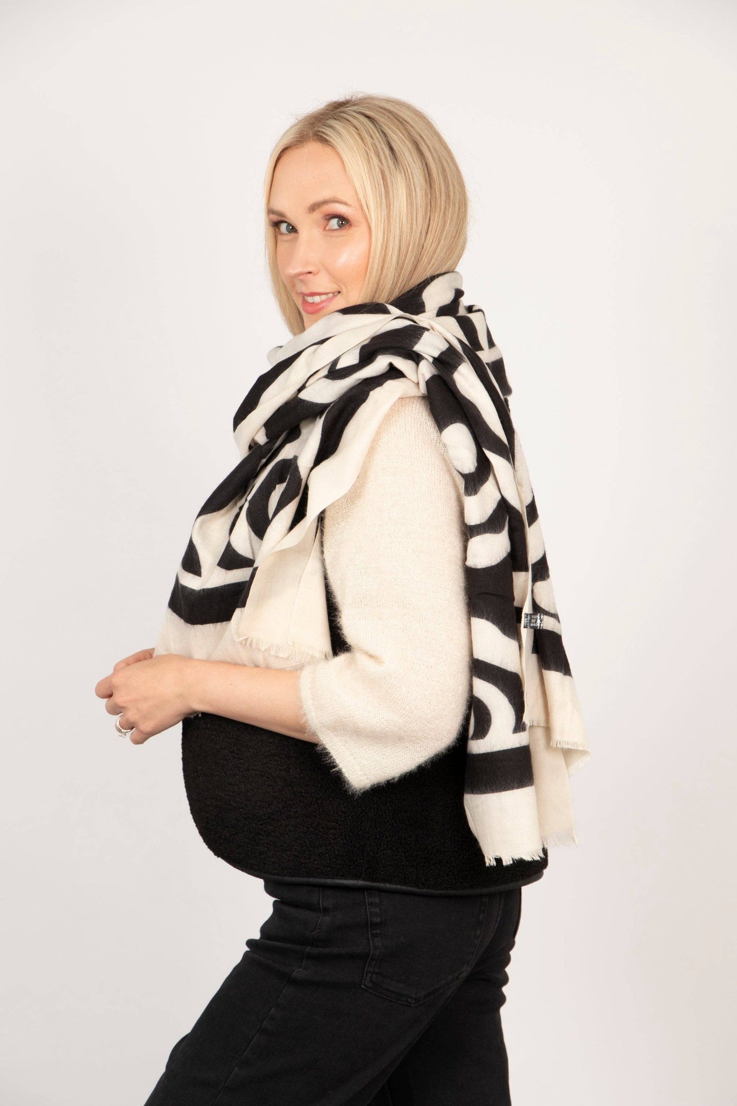 Sarta Accessories - Aston Lightweight Scarf - Cream, Abstract