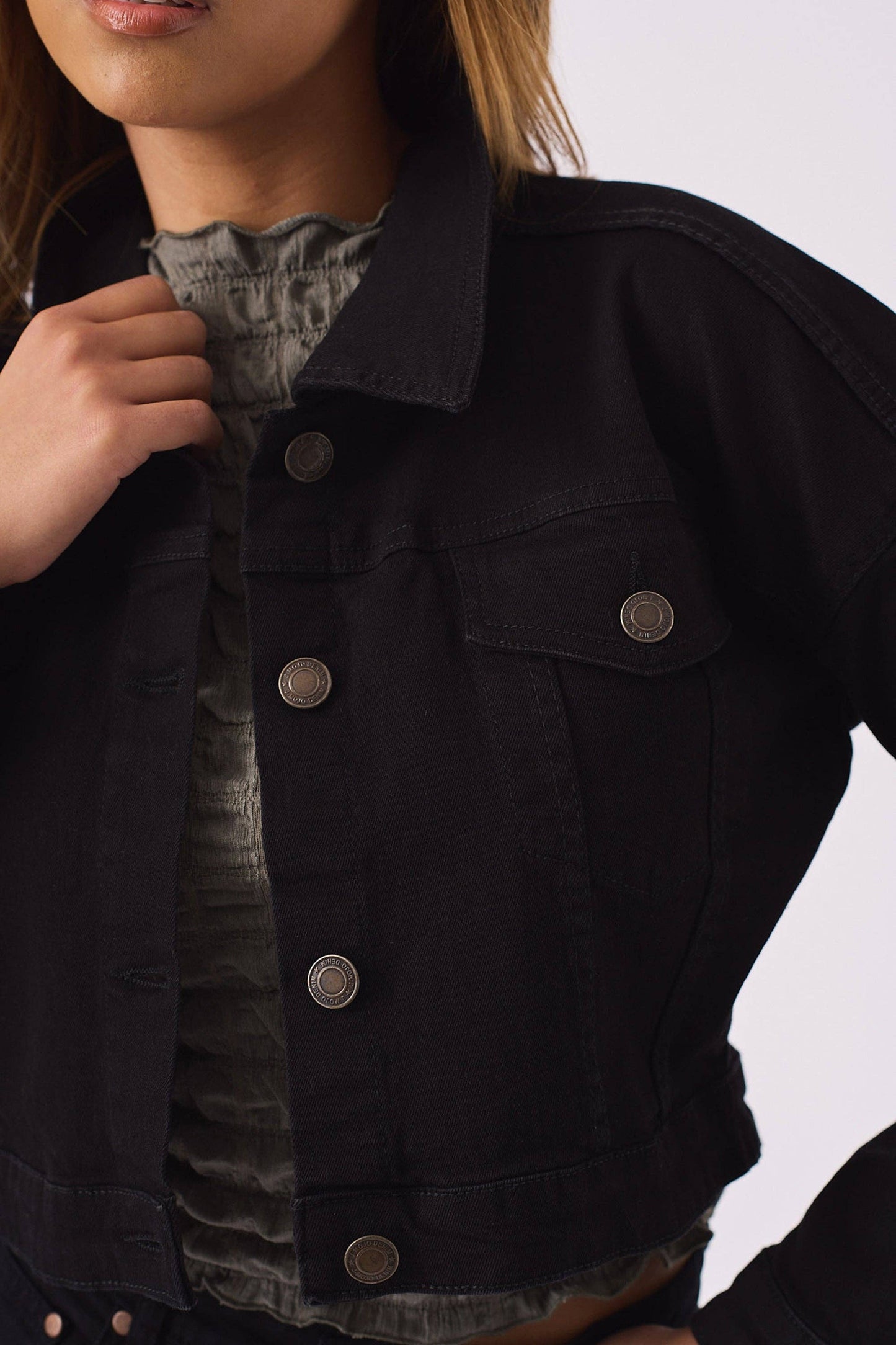 Red Ox Fashion Limited - CROPPED DENIM JACKET - BLACK